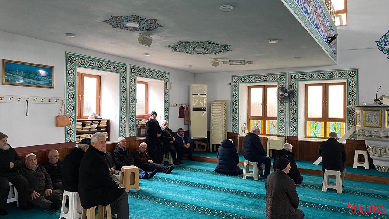 Yalova Universite Sosyal Hizmet Ogrenciler Sehitlere Vefa Camii Anma Program (4)