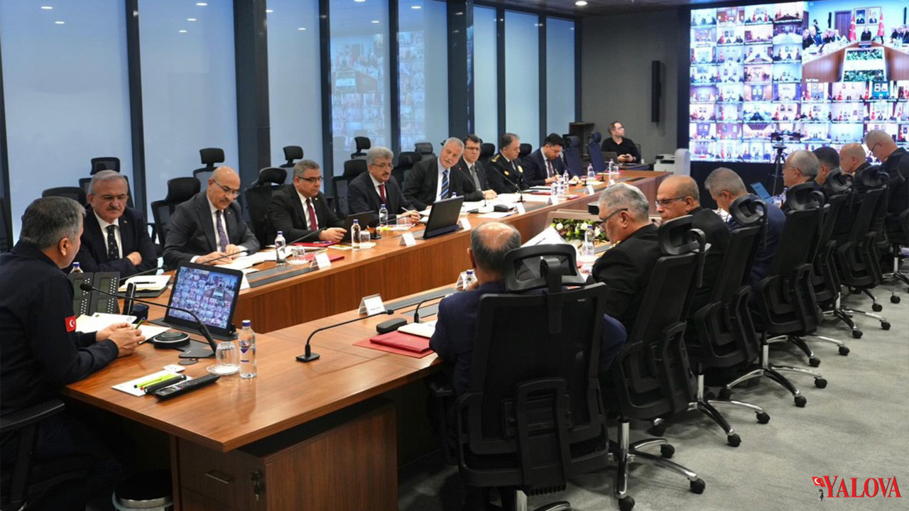 Vali Dr. Hülya Kaya, Yeni Yıl Tedbirleri Toplantısına Katıldı (4)