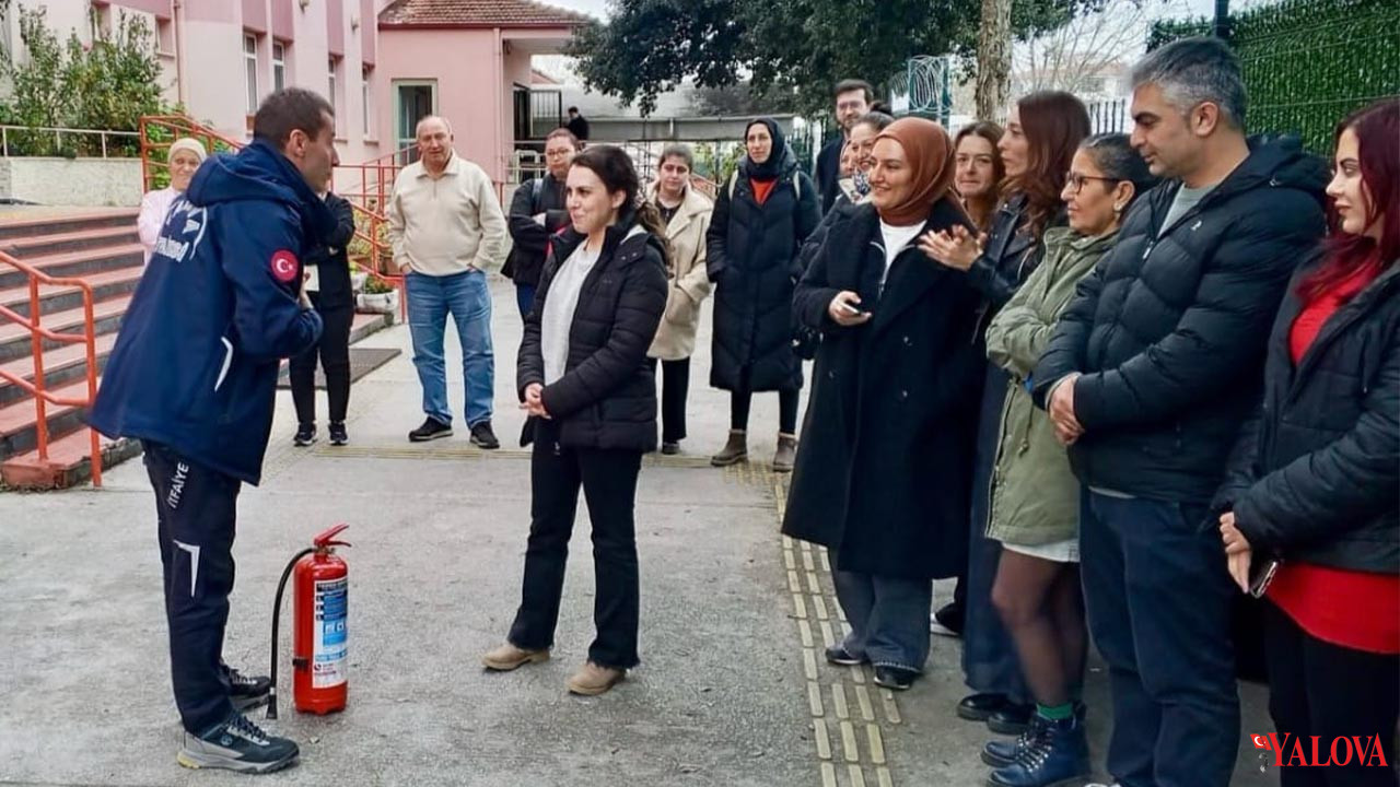 Yalova Belediyesi Itfaiye Mudurluk Ekipler Aile Sosyal Hizmet Yangin Tahliye Tatbikat (2)