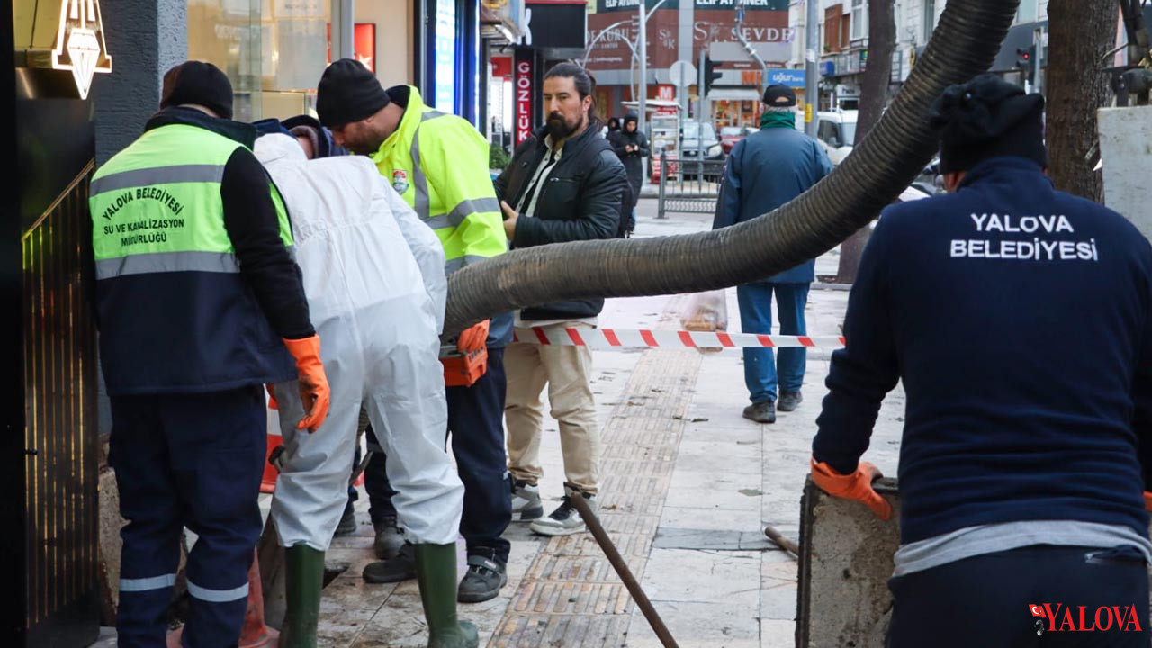 Yalova Belediyesi Su Kanalizasyon Ekipler Istanbul Cadde Calisma (3)