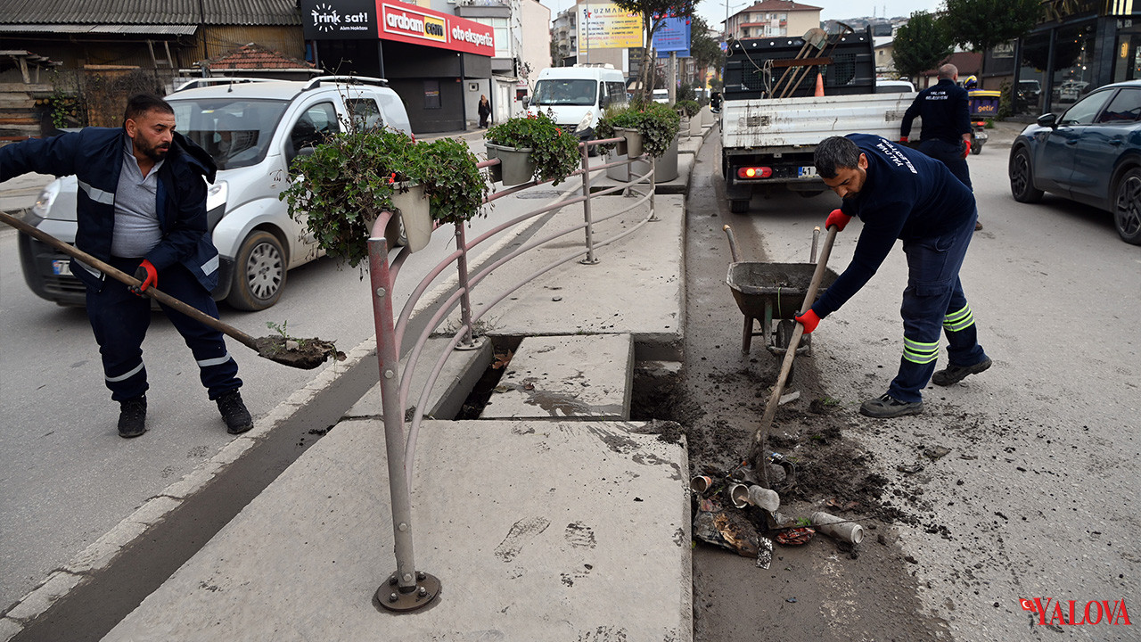 Yalova Belediyesi Su Kanalizasyon Ekipler Yagmur Rogar Temizlik Calisma (4)
