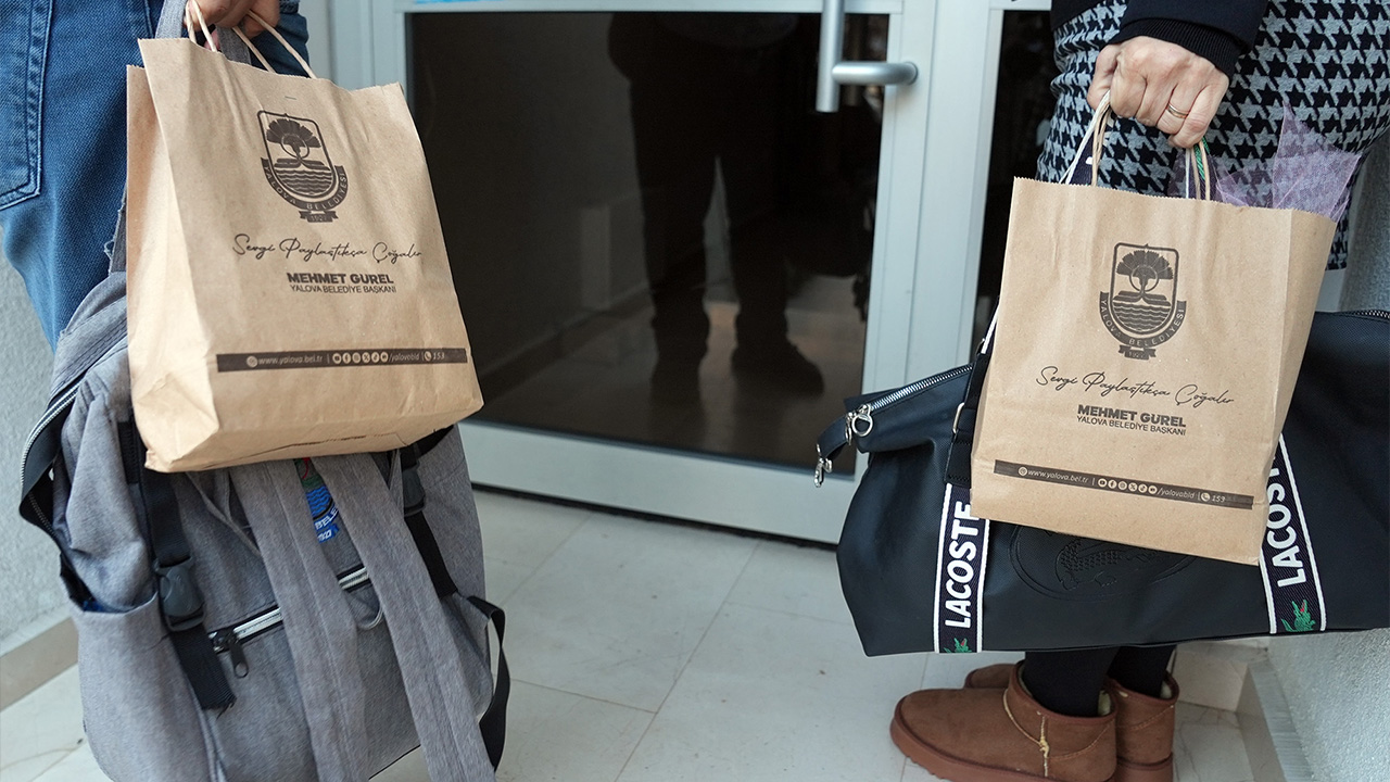 Yalova Beledi̇yesi̇'nden Özel Bi̇reylere Anlamli Zi̇yaret Haber (6)