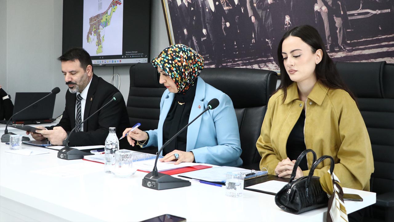 Yalova Ciftlikkoy Belediye Aralik Son Meclis Toplanti (4)