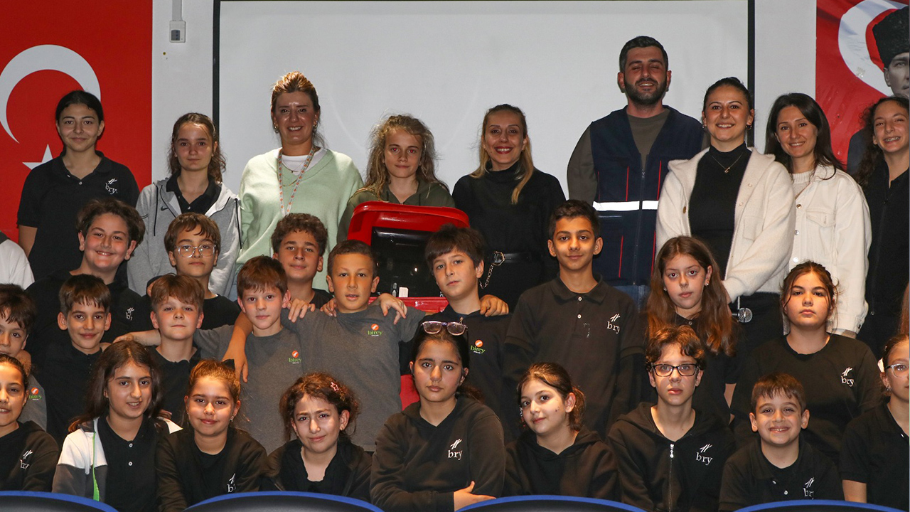 Yalova Ciftlikkoy Belediye Avrupa Atik Haftasi E Atik Toplama Etkinlik (2)