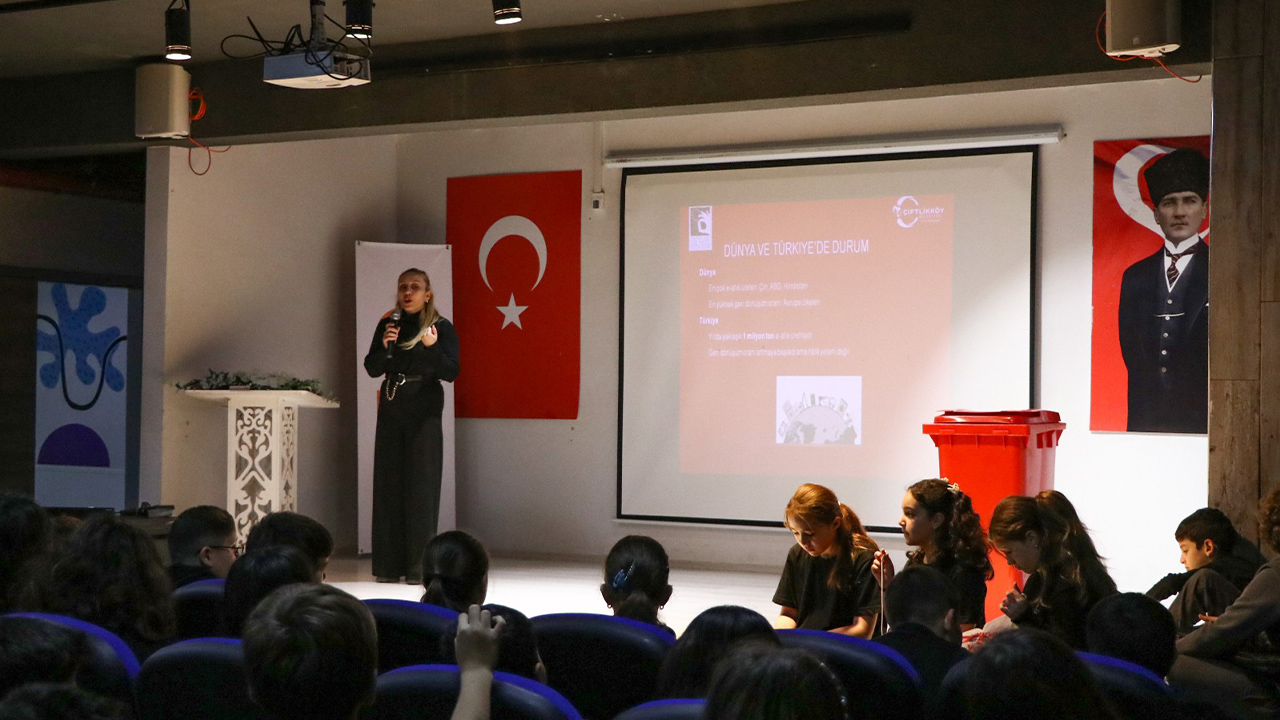 Yalova Ciftlikkoy Belediye Avrupa Atik Haftasi E Atik Toplama Etkinlik (3)