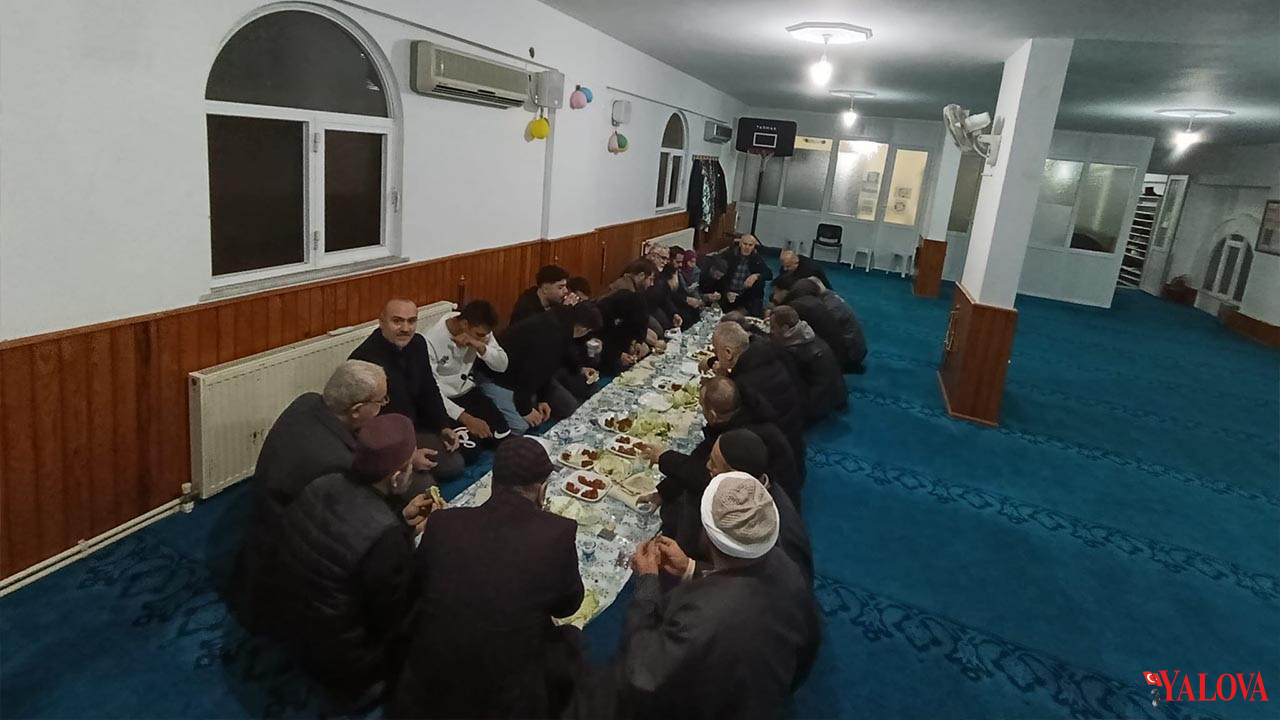 Yalova Cinarcik Merkez Camii Ilce Muftuluk Uzun Gece Tefekkur Bulusma Program Dua (1)
