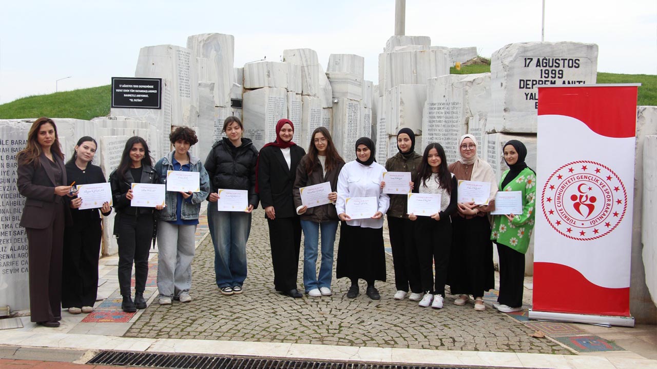 Yalova Genclik Spor Dilsad Hatun Kiz Ogrenci Yurt Deprem Aniti Etkinlik Haber (4)
