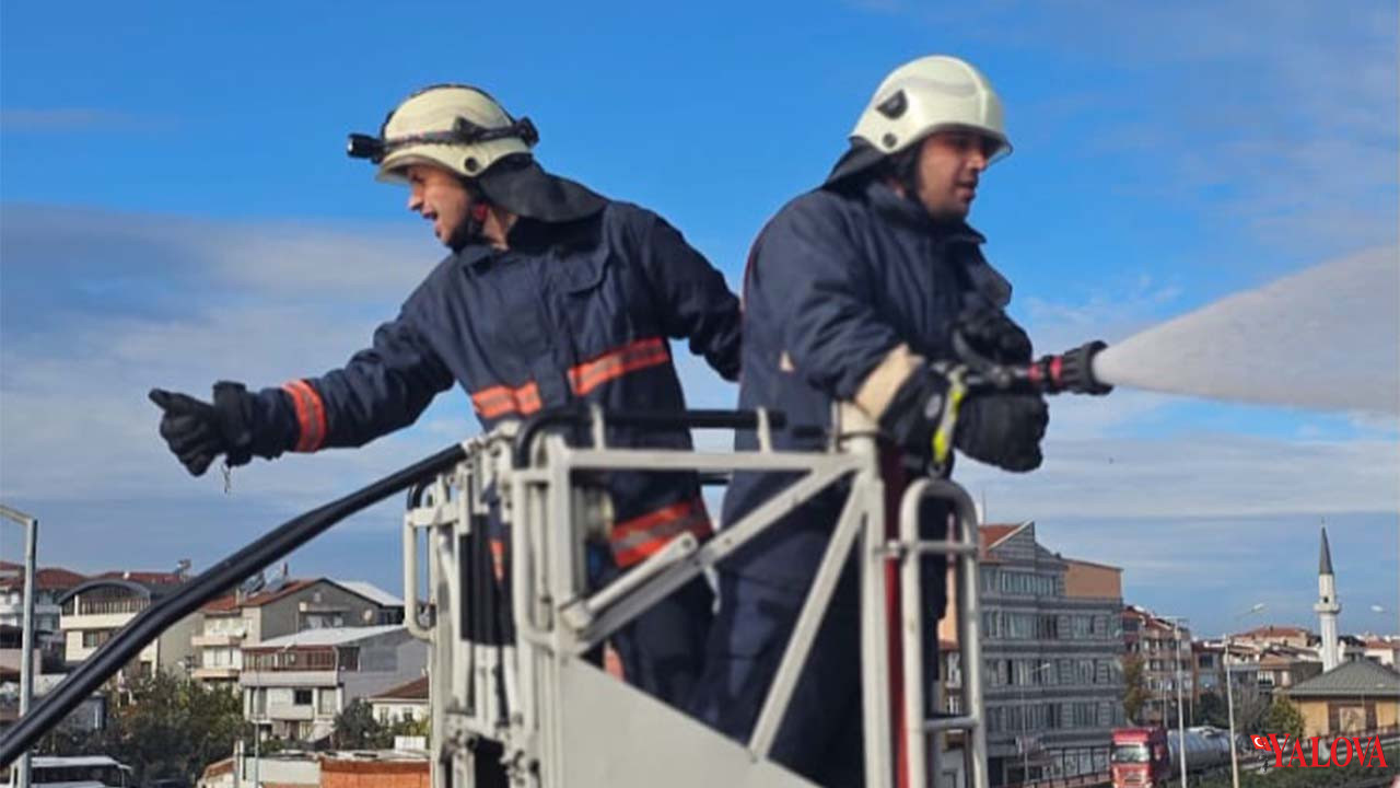 Yalova İtfaiyesi Eğitimlerle Gücüne Güç Katıyor (1)