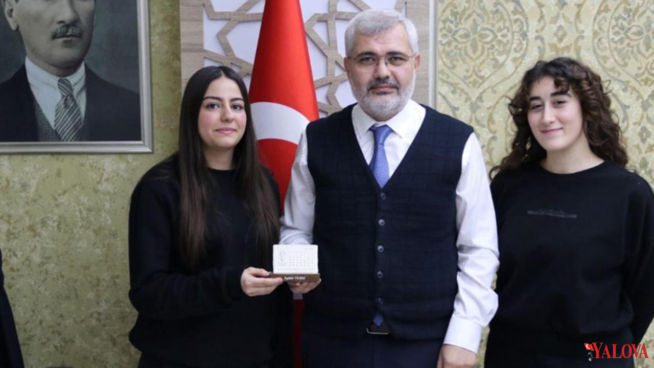 Yalova Necmettin Erbakan Sosyal Bilimler Lisesi Ogrenciler Il Milli Egitim Mudur Yesil Vatan Proje (1)