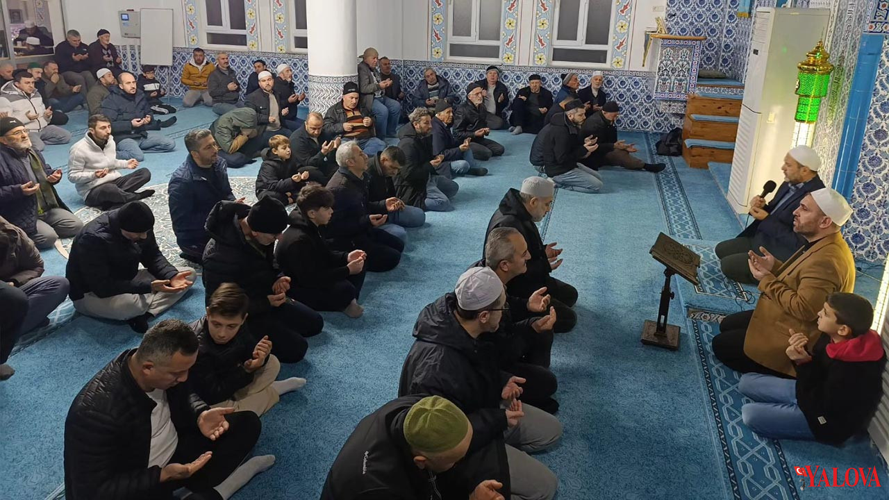 Yalova’da Güne Dua Ile Başladılar (2)