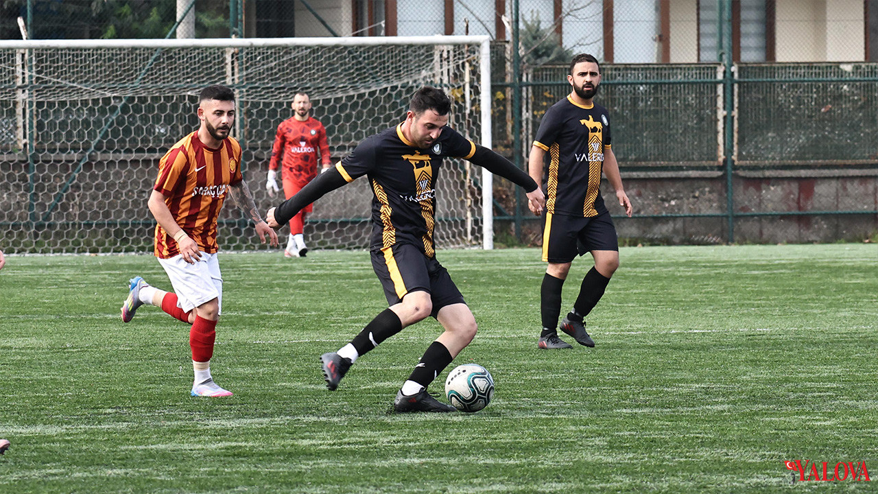 Altınova Kritik Maçı Kazandı (5)