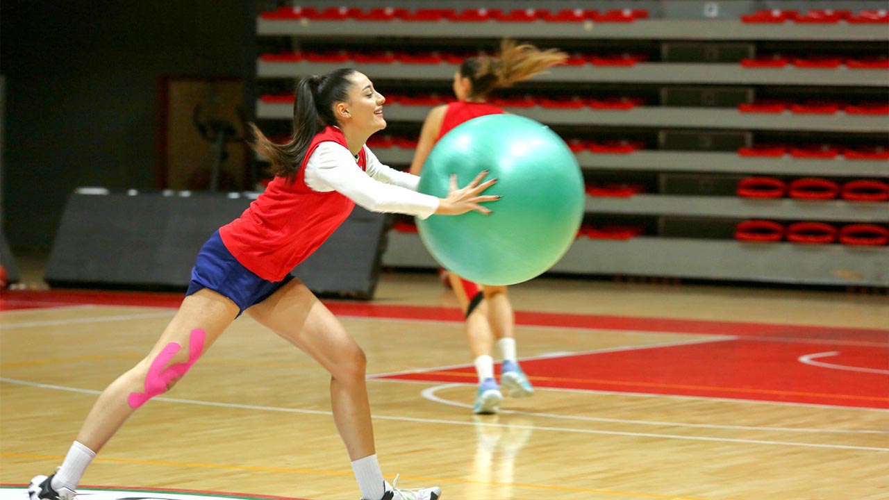 Bizim Kızlar Adana’yı Gözüne Kestirdi (6)