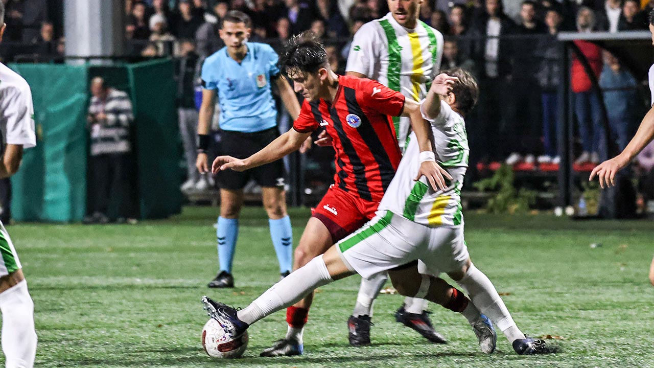 Derbide Altınova Güldü (1)