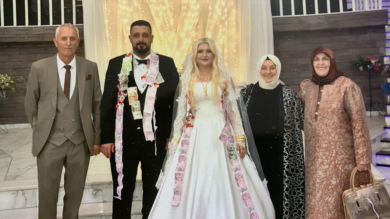 Kösem Ailesinin Mutlu Günü (2)