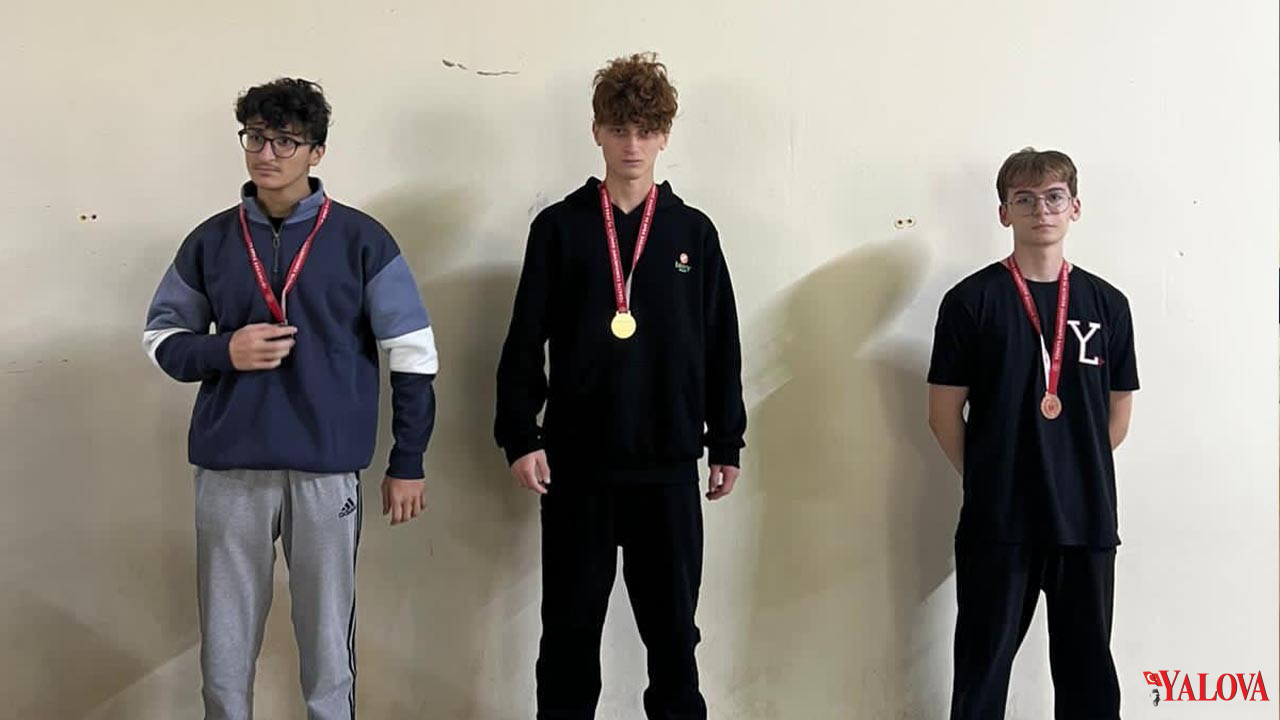 Yalova Birey Okulları Öğrencilerinden Bilek Güreşinde Çifte Şampiyonluk (3)