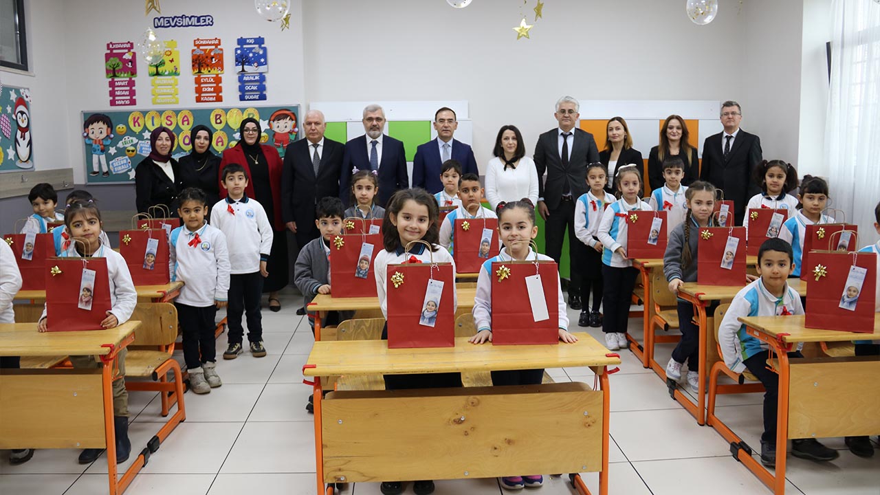 2025 2026 Eğitim Öğretim Yılı Yarıyıl Karneleri Dağıtıldı (4)