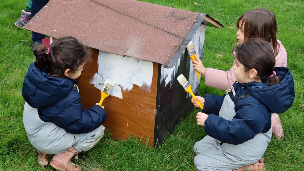 Atıklar Kulübeye, Kulübeler Yuvaya Dönüştü (1)