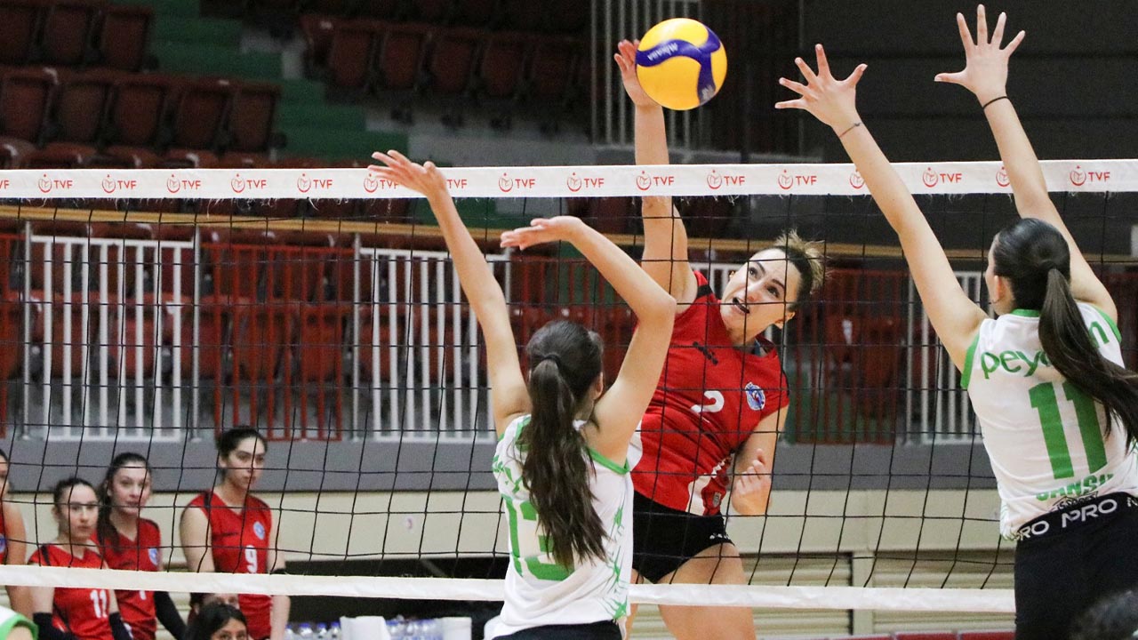 Çiftlikköy’ün Sultanları Peyman Spor’a Şans Vermedi (3 0) (3)