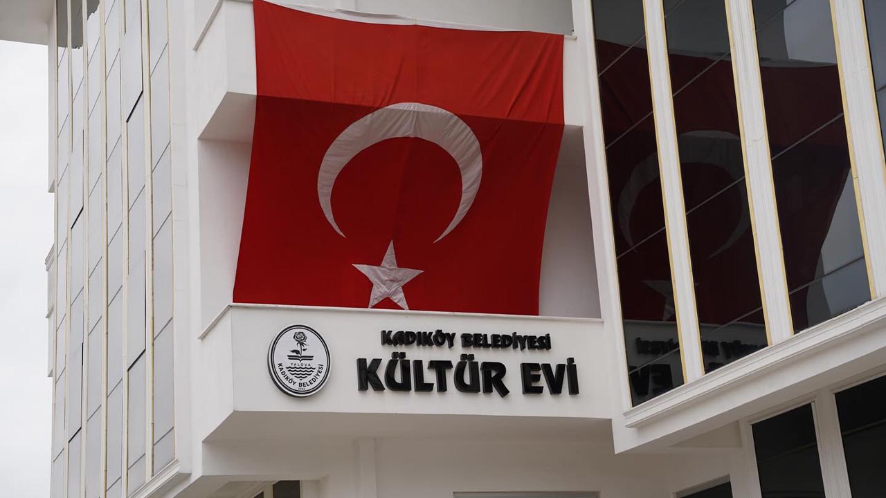 Kadıköy, Türk Bayraklarıyla Donatıldı (4)