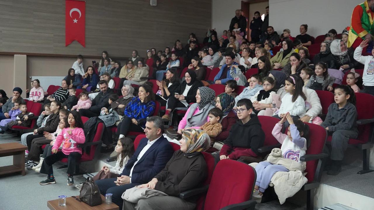 Kadıköy’de Çocuklara Renkli Gün (3)