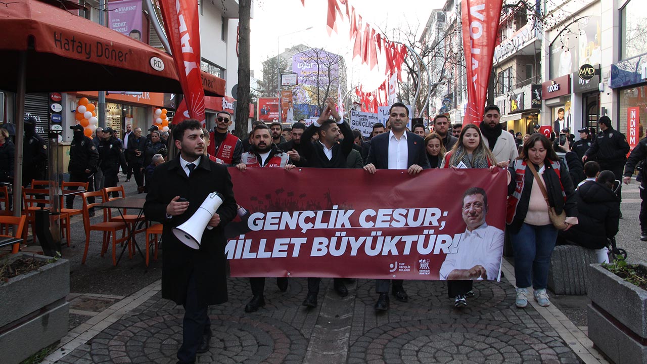 Yalova Chp Genclik Kollari Yuruyus Miting (12)