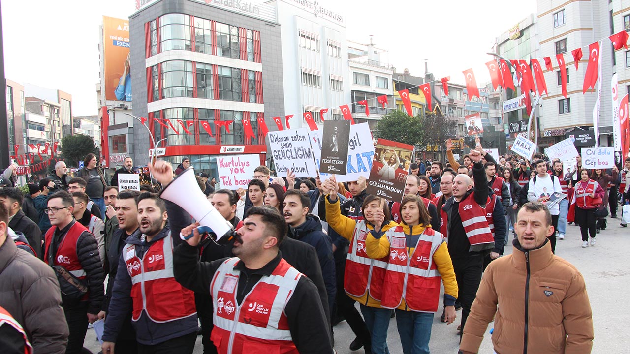 Yalova Chp Genclik Kollari Yuruyus Miting (13)