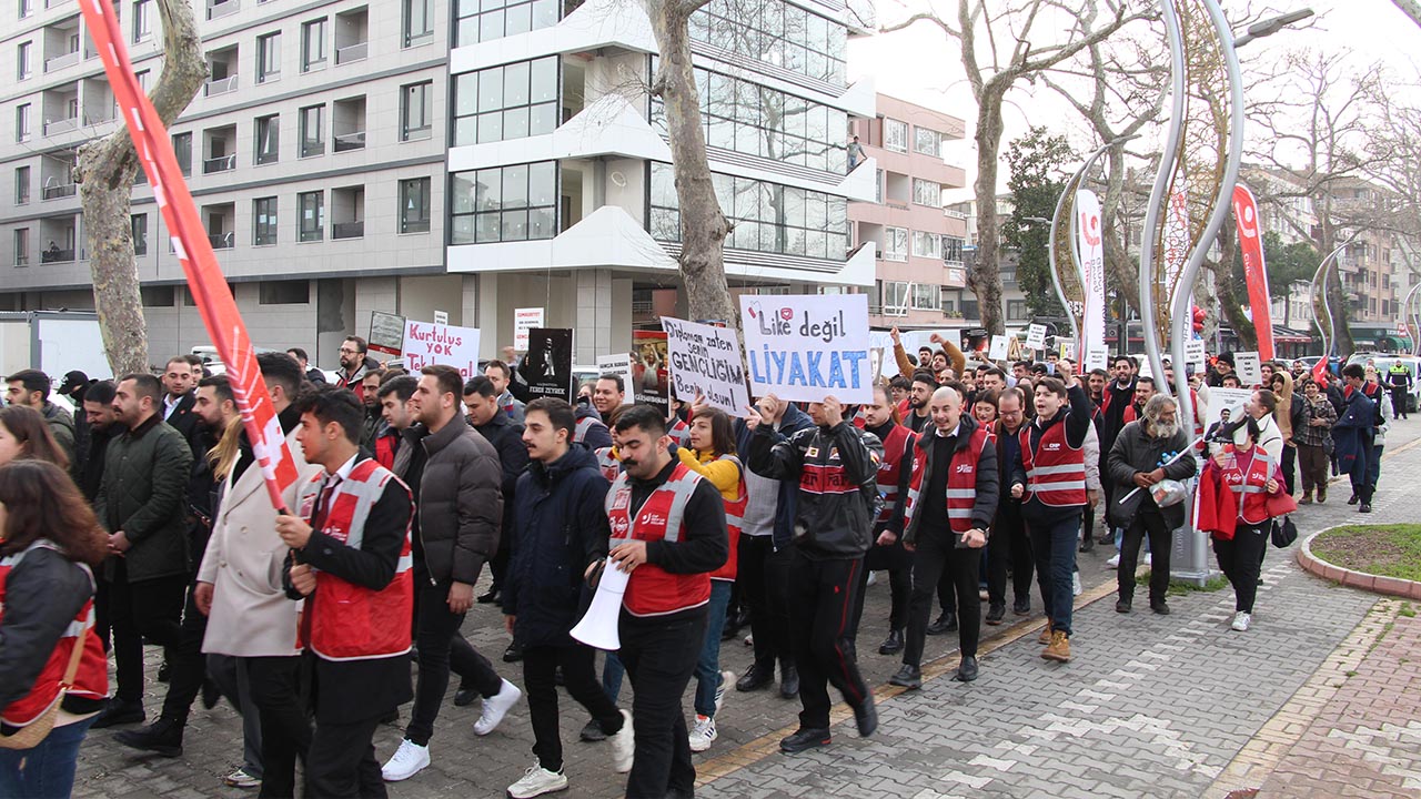 Yalova Chp Genclik Kollari Yuruyus Miting (8)