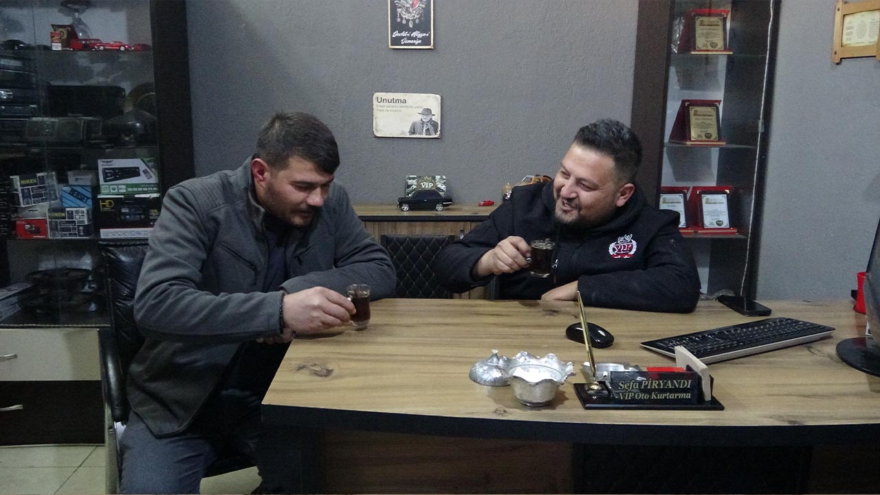 Çamura Saplanan Çekiciyi Kurtarmaya Giden Çekicilerde Mahsur Kaldı Haber (6)