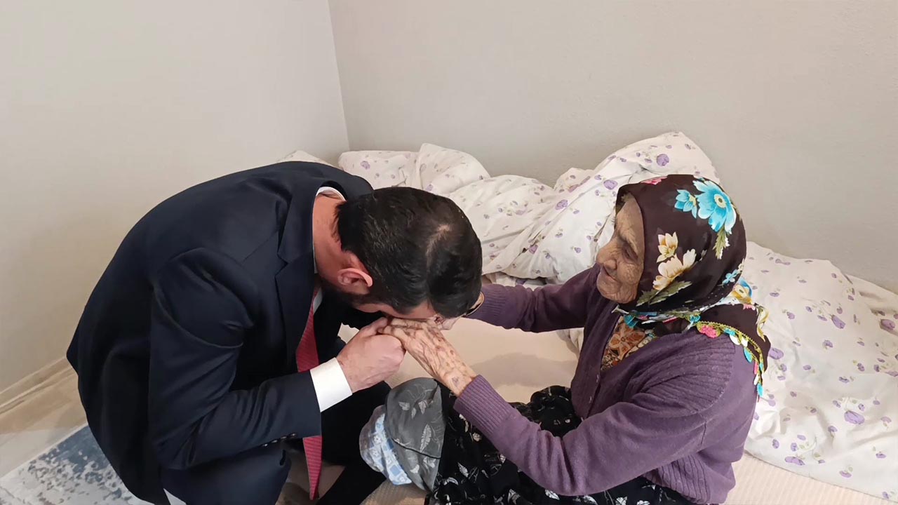Recep Tayyip Erdoğan Hayranı 121 Yaşındaki Saadet Teyzenin İsteği Yerine Getirildi Haber (4)