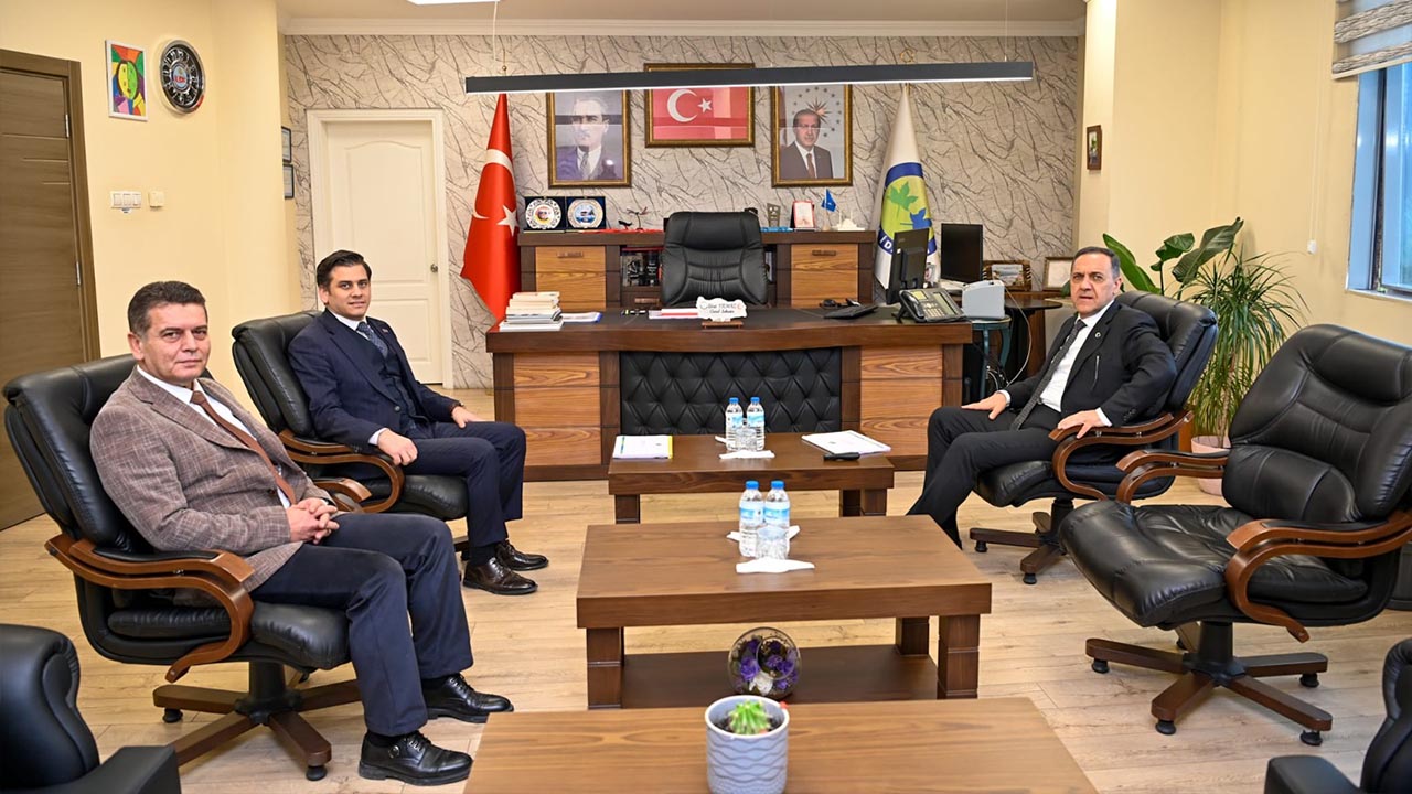 Vali Dr. Ahmet Hamdi Usta İl Özel İdaresini Ziyaret Etti (2)