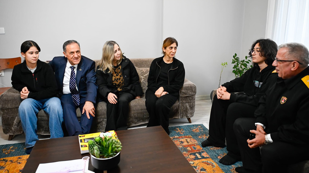 Vali Usta, Şehit Aileleri Ve Gazileri Evlerinde Ziyaret Etti (1)