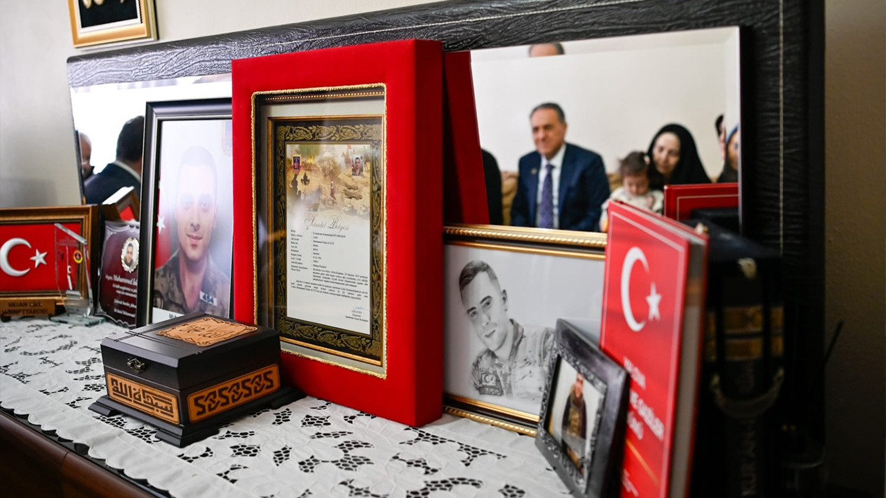 Vali Usta, Şehit Aileleri Ve Gazileri Evlerinde Ziyaret Etti (6)