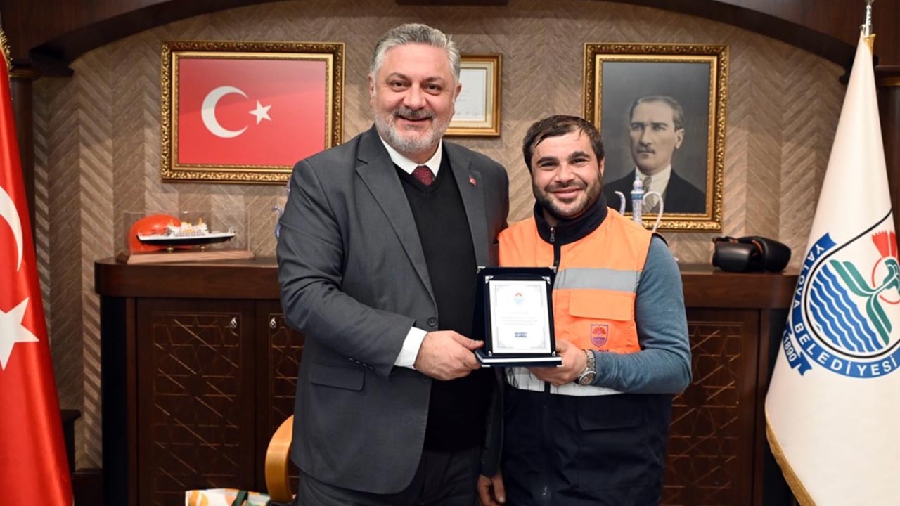 Yalova Belediye Baskan Temizlik Personel Basari Plaket (2)