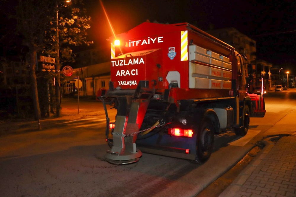 Yalova Belediye Kar Yol Tuzlama Calisma (1)