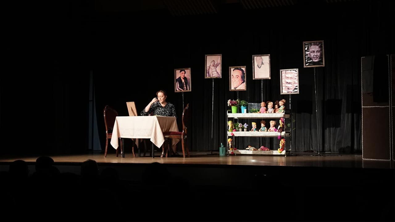 Yalova Belediye Tiyatro Adile Nasit Oyun (3)