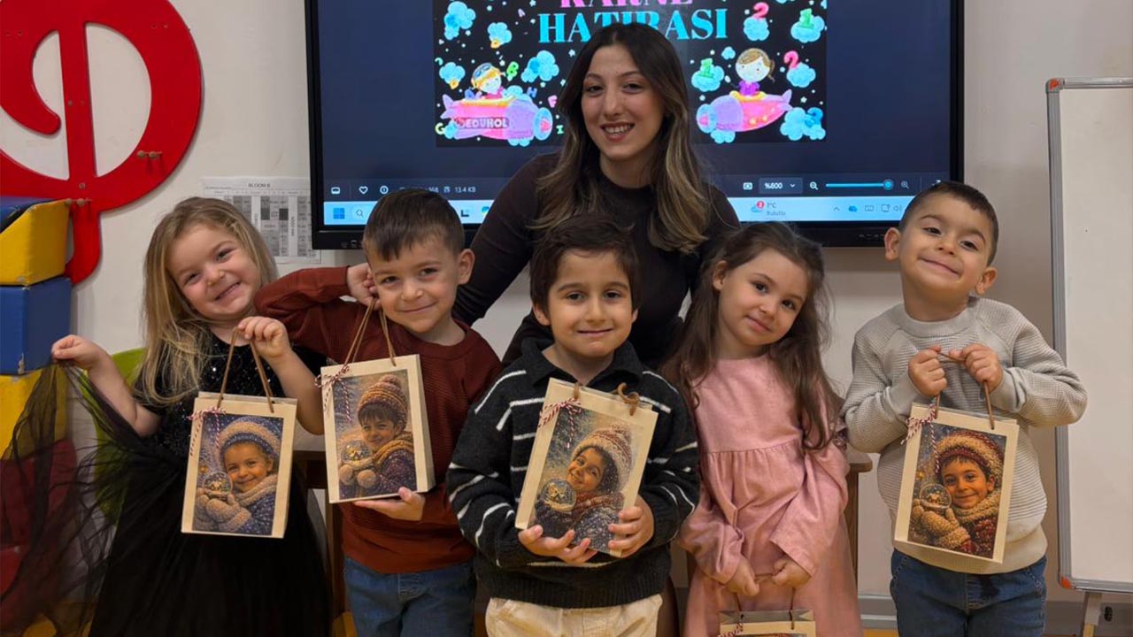 Yalova Uğur Okullarında Miniklerde Karne Heyecanı Yaşadı