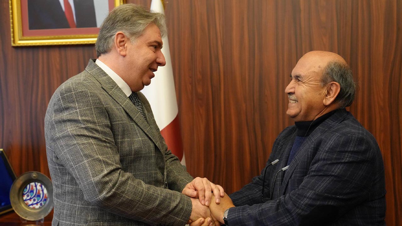 Yalova Universitesi Insan Toplum Bilimleri Fakulte Ogretim Uye Emeklilik Rektor Veda Ziyaret (1)