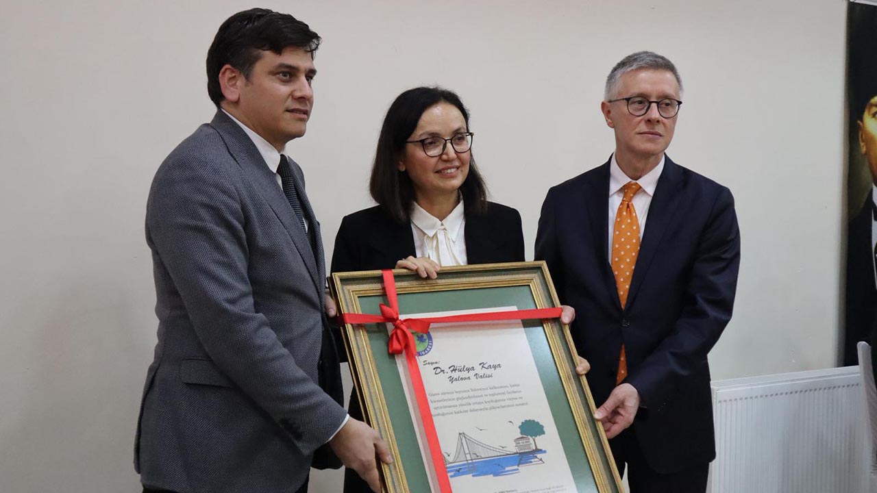 Yalova Vali Hulya Kaya Veda Program (6)