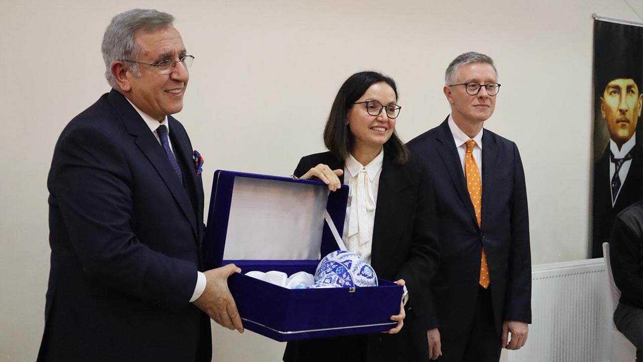 Yalova Vali Hulya Kaya Veda Program (7)