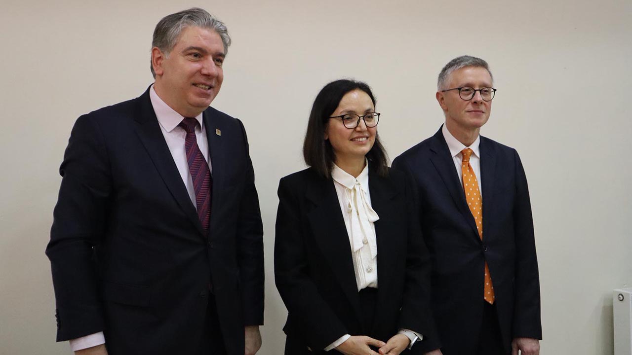 Yalova Vali Hulya Kaya Veda Program (9)