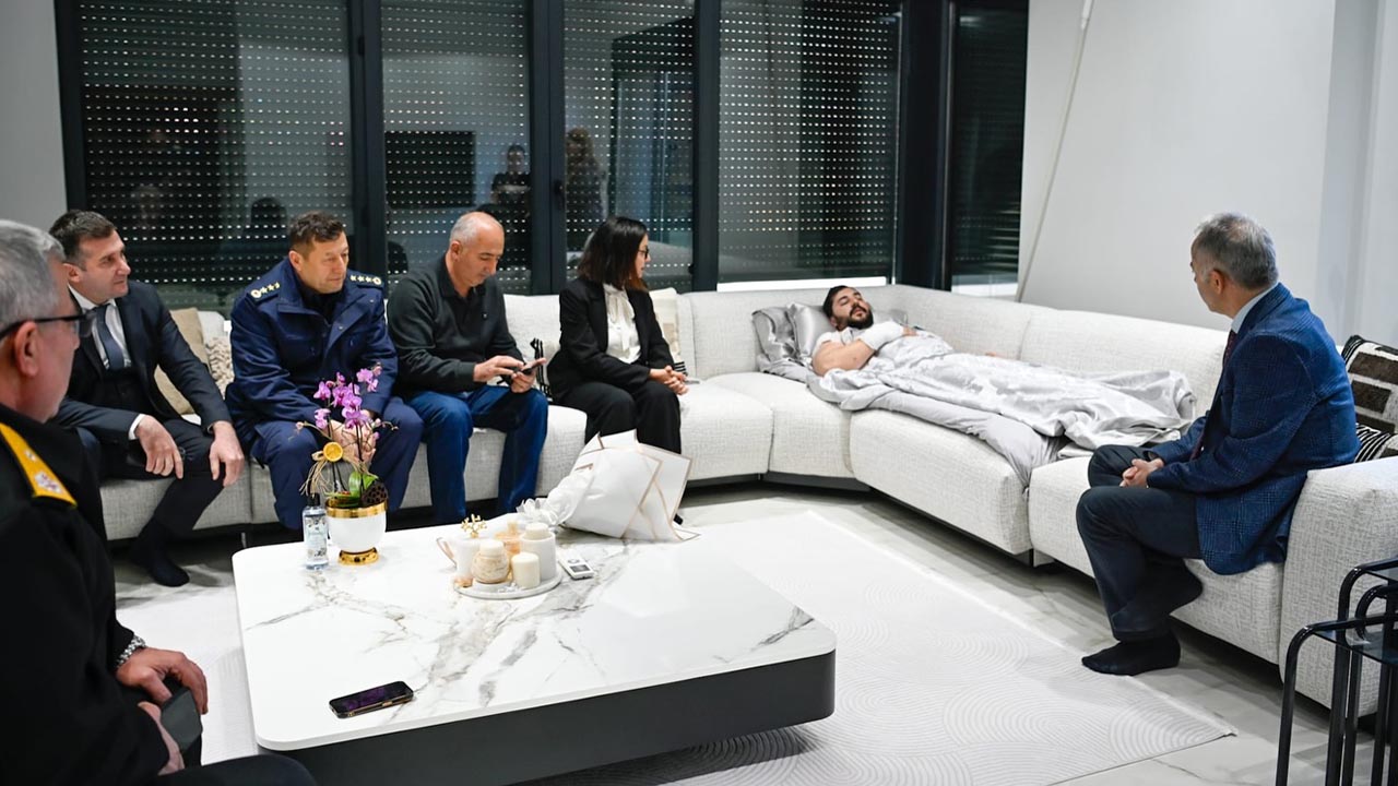 Yalova Valisi Deas Saldiri Yarali Polis Memurlar Ziyaretler (1)