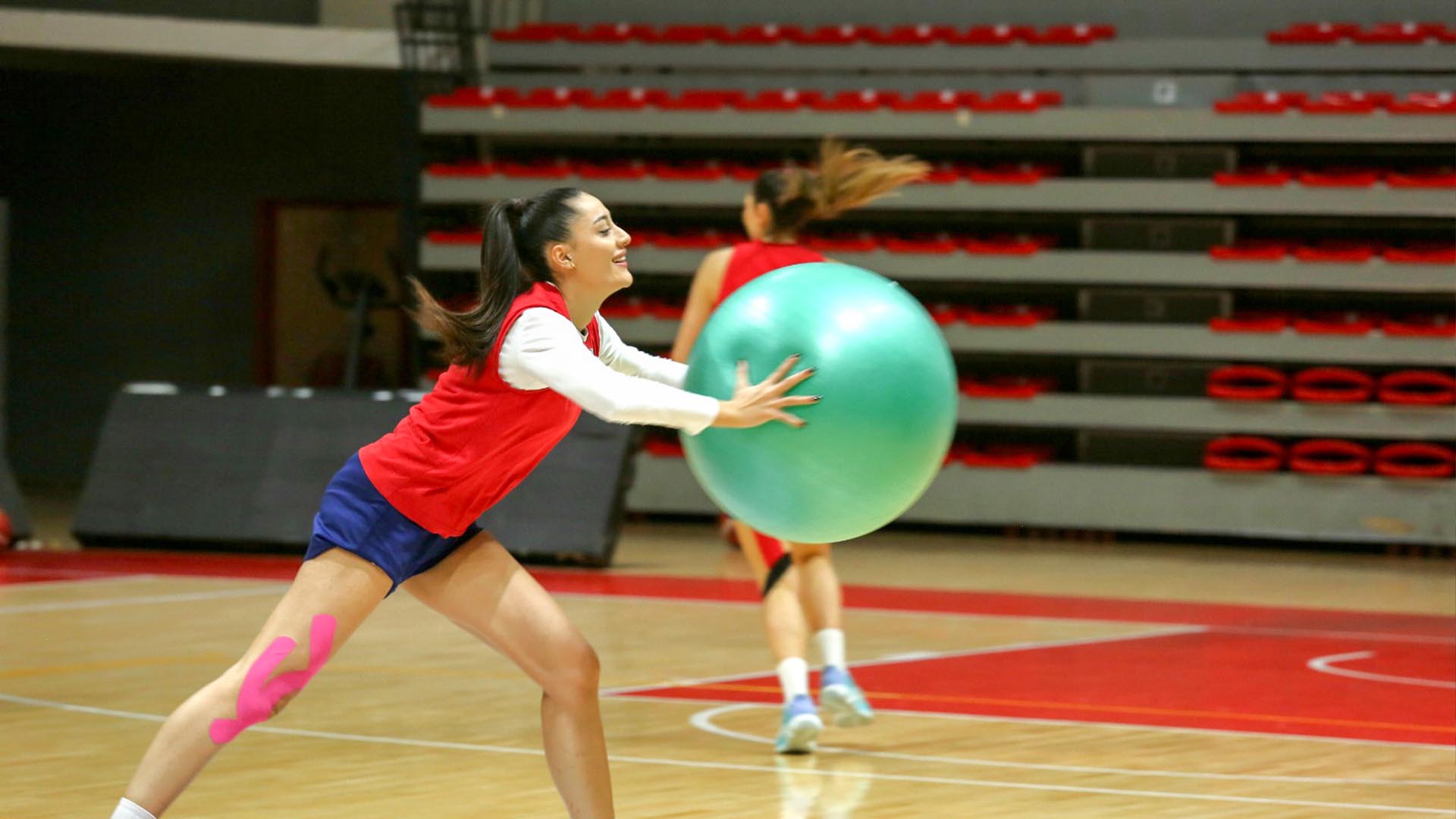 Yalova Vi̇p Hükmen Galibiyetle Başlıyor