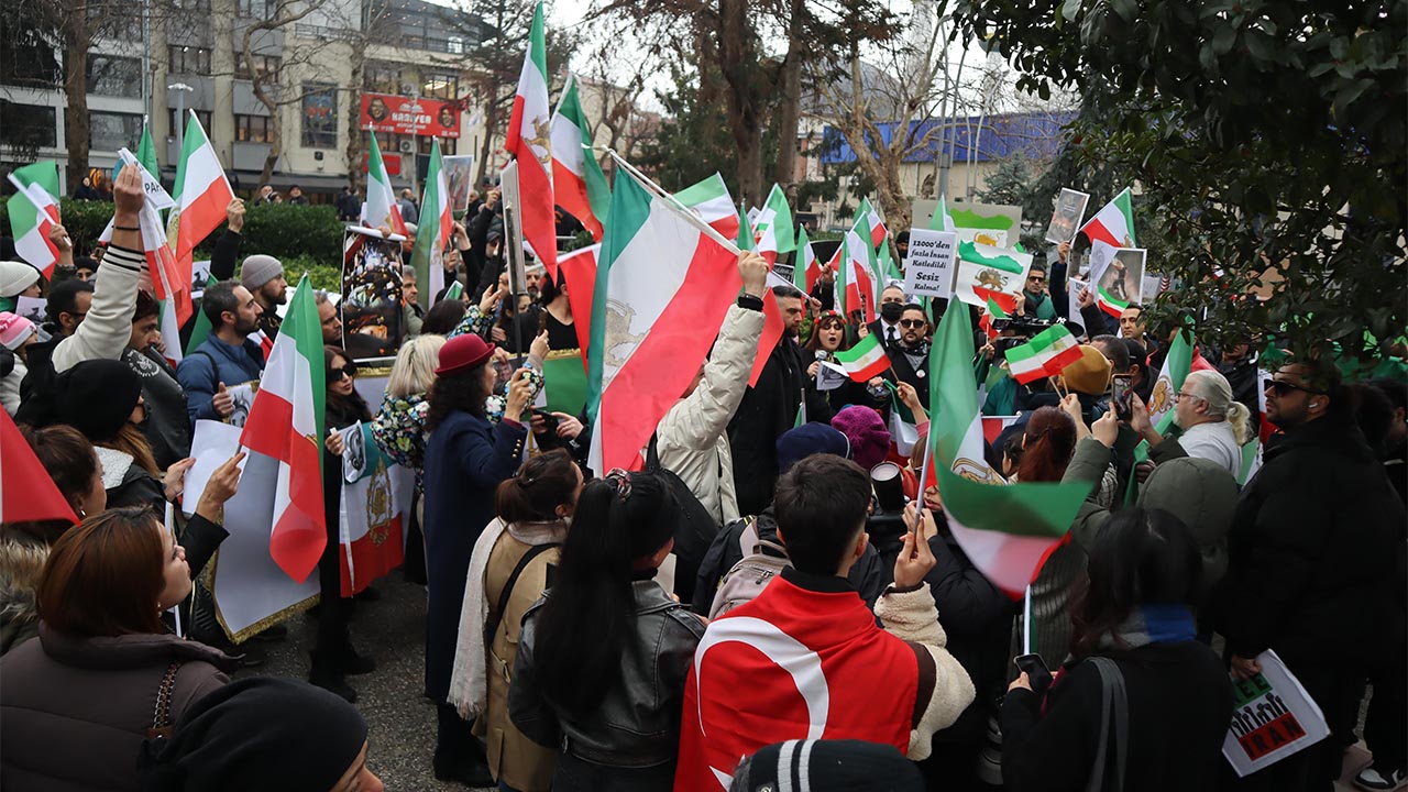 Yalova’dan İran’daki Hak İhlallerine Tepki (1)