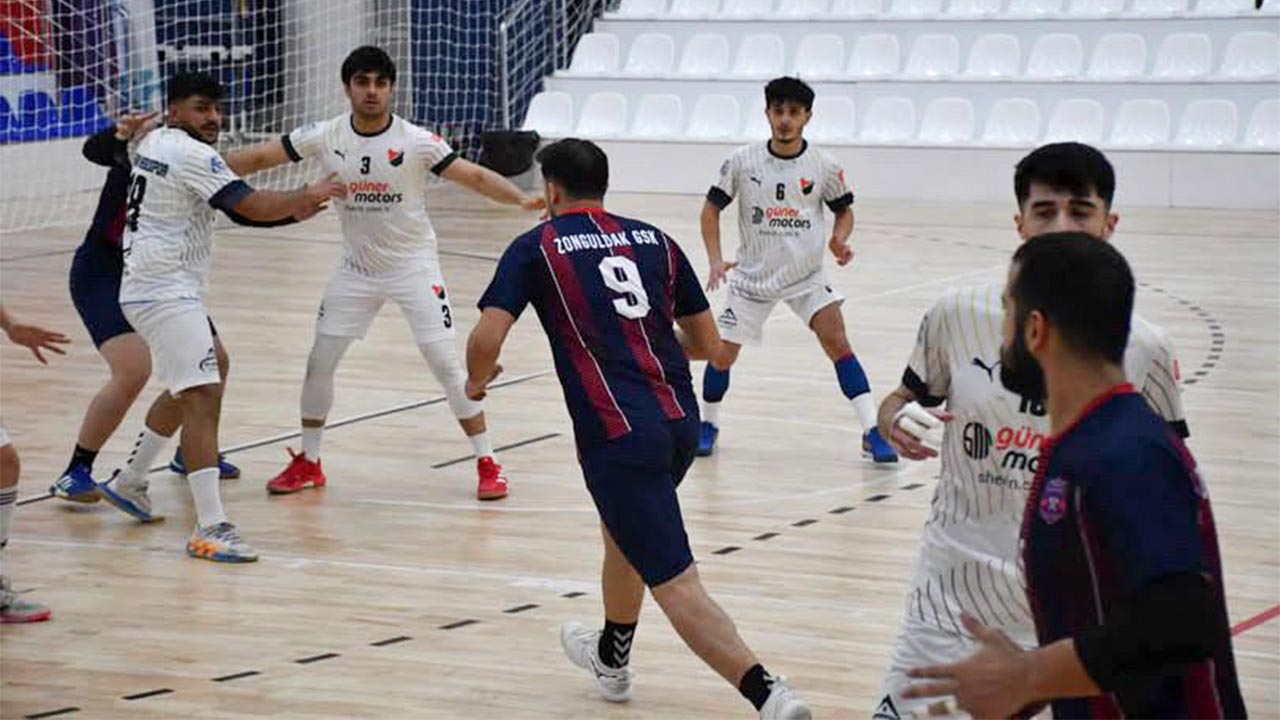 673 Gün Sonra Sahaya İndi (1)