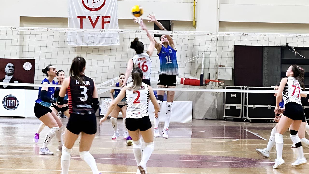 Çi̇ftli̇kköy’ün Sultanlari Gemli̇k’ten 2 Puan Çikardi (3 2) (2)