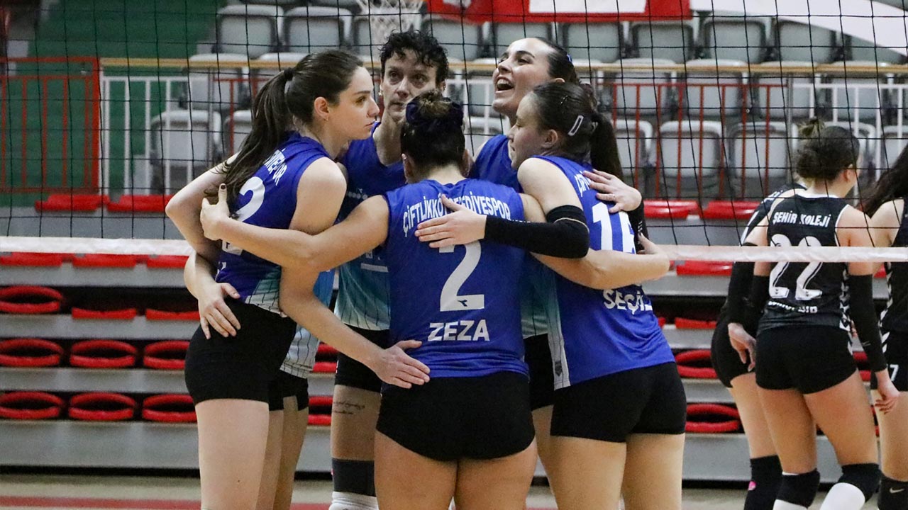 Çiftlikköy’ün Sultanları Şehir Koleji’ni Geçemedi (1 3) (7)