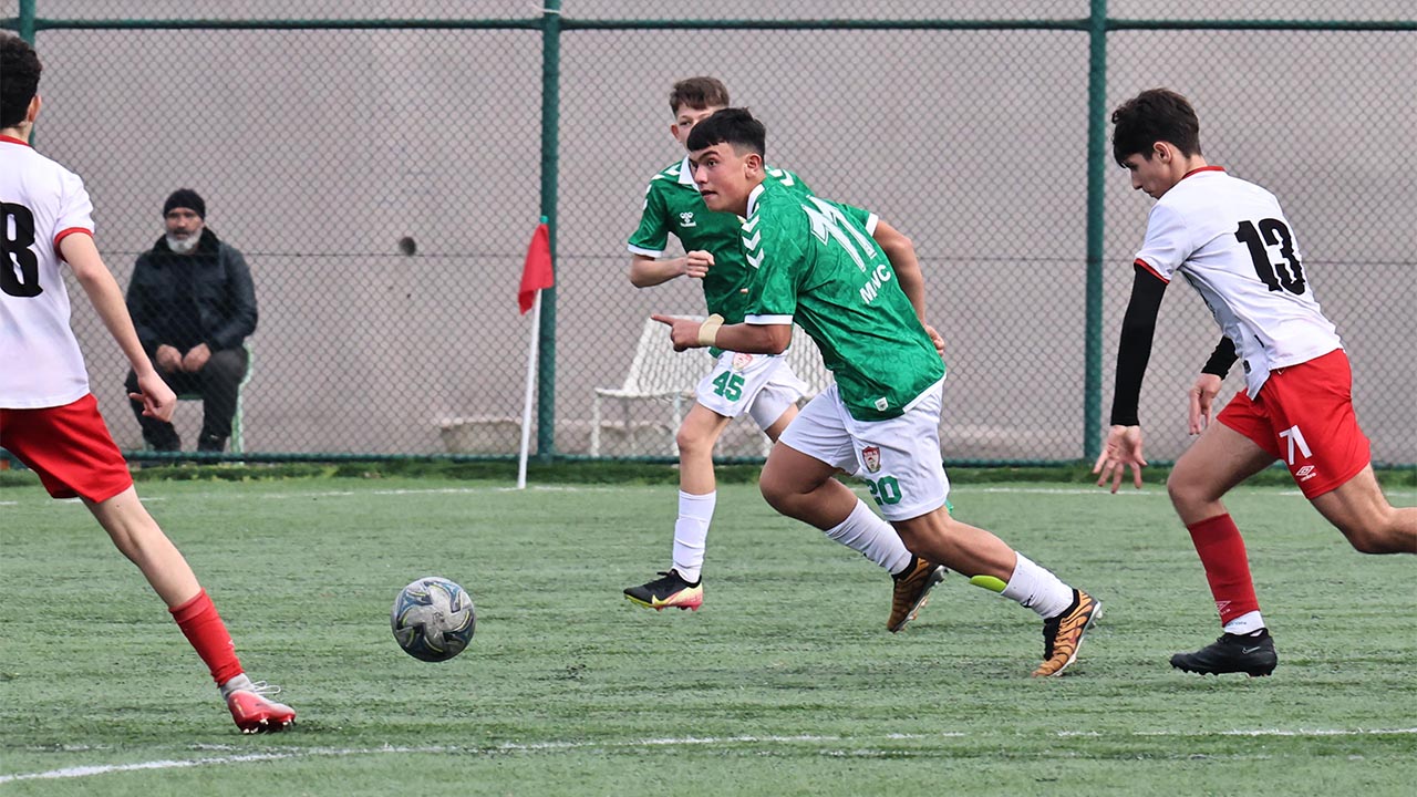 Emre Ve Berkay Takımlarını Sırtladı (3)