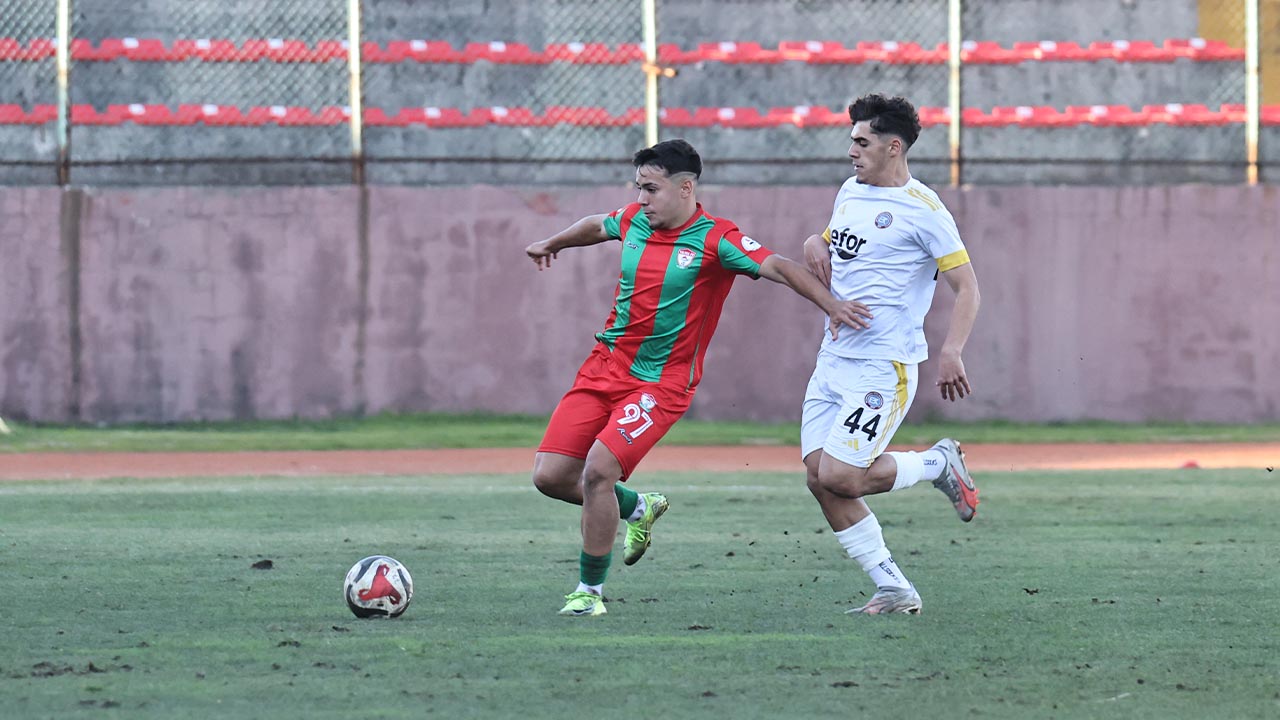 Evimizde İstediğimiz Gibi Oynamadık (4)