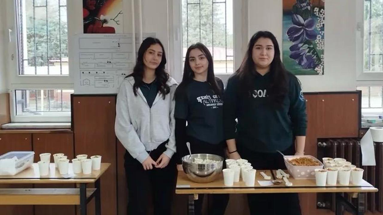 Gençlerden Örnek Davranış Kütüphaneye Destek (3)