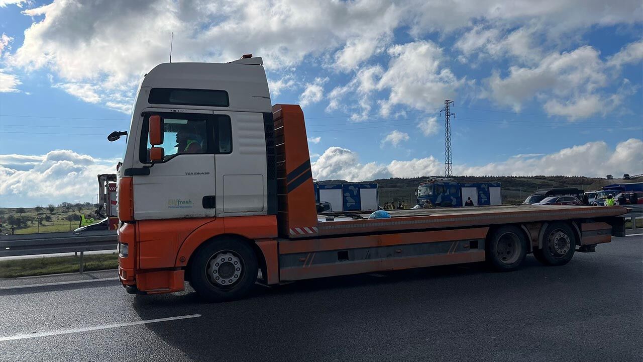 Balıkesir'deki Uçak Kazasına Tanık Olan Şoför Bütün Parçalar Önüme Düştü (2)